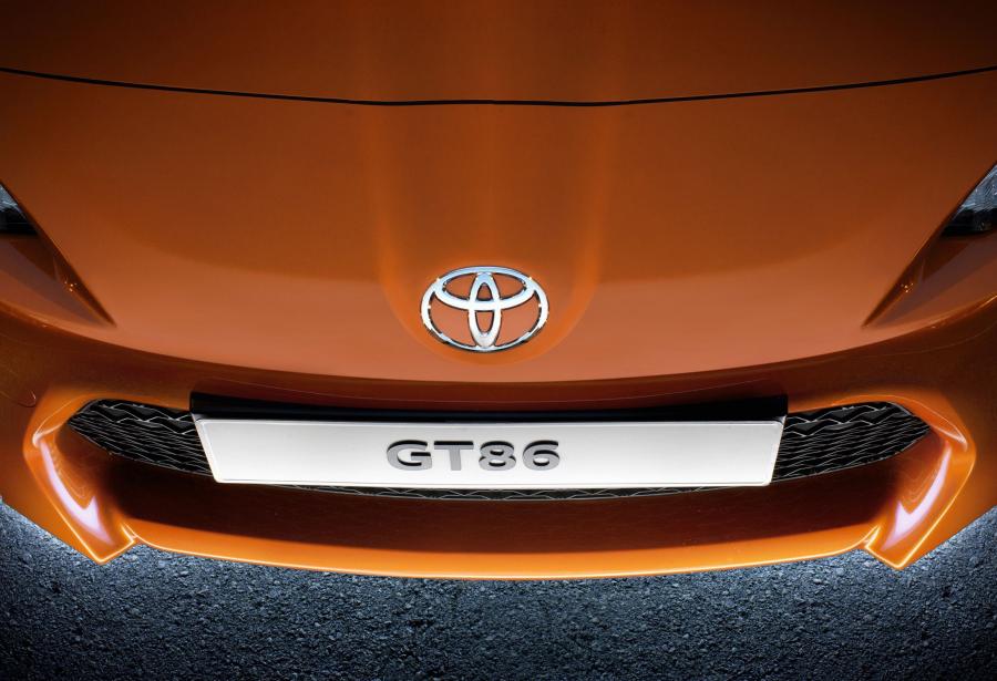  Toyota GT 86 2012 года  (фото 48 из 106)